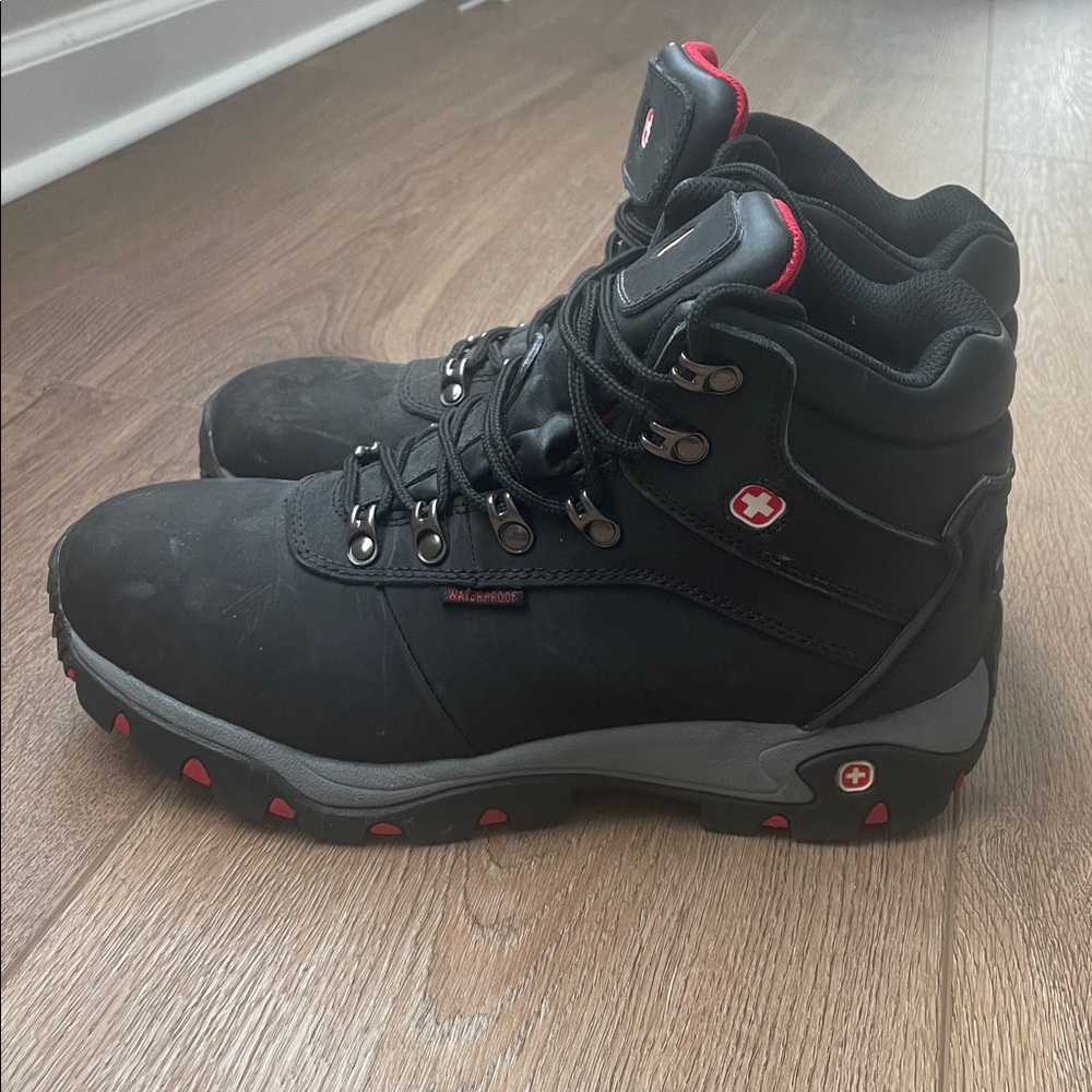 SwissGear Winter Snow Boots - Picture 3 of 8